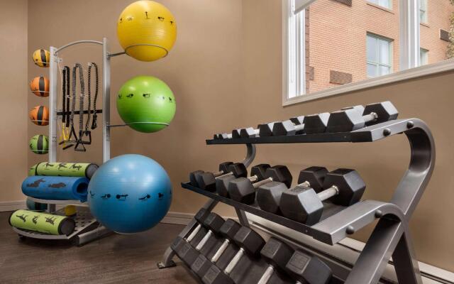 Royal Hotel Edmonton Airport, Trademark Collection by Wyndham