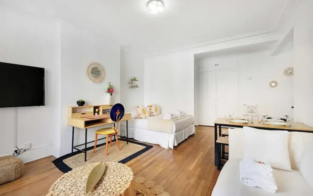 Charming Apartment -4p- Near Arc de Triomphe