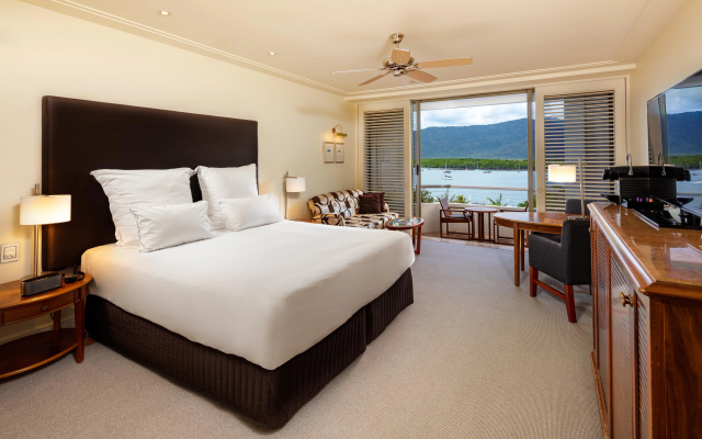 Pullman Reef Hotel Casino – Guest Rooms – Cairns
