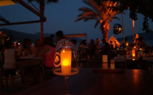 Reis Beach Hotel&Restaurant