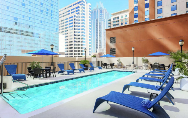 Hampton Inn & Suites Austin Downtown