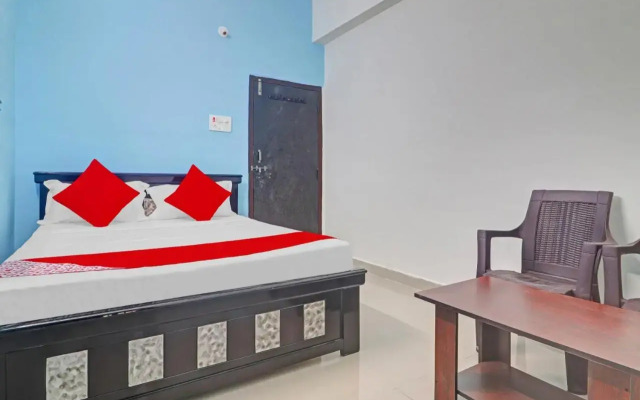 OYO Flagship 80554 Hanuma Residencies