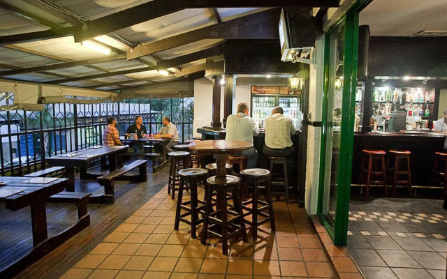 Digger Inn