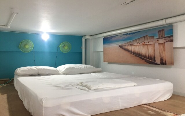 Crash Pad Adventure Hostel