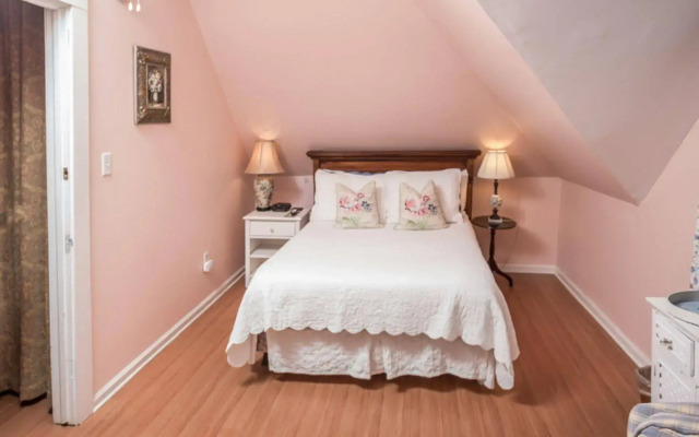 Cedar Crest Inn
