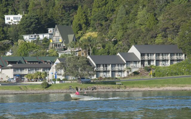 Breakwater Motel