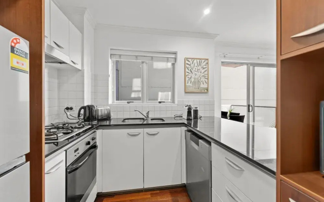 Prime City Residence With Pool, Gym and Parking