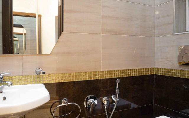 Апартаменты Счастье жить в центре Севастополя на ул. Большая Морская, д.32