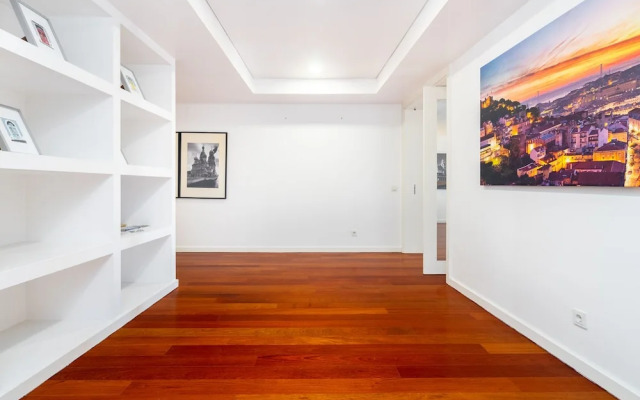 Luxury Chiado Prime Apartment