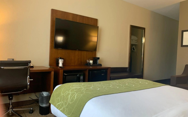 Comfort Suites Peoria I-74