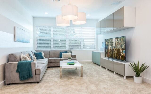 Vhc Srh8 2641 8 Bedroom Condo