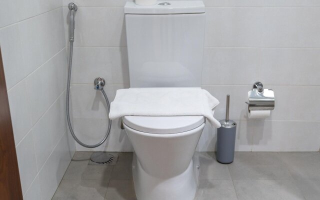 2bed Chic Apt Burj Khalifa Gym/pool by Belvilla