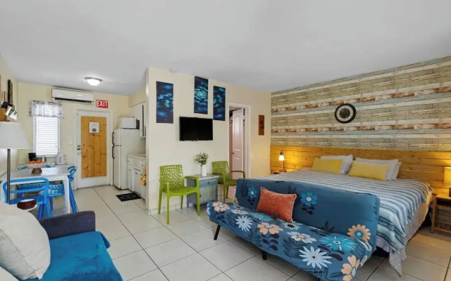 1BR Studio w/ Parking, Bbq, Garden Hollywood