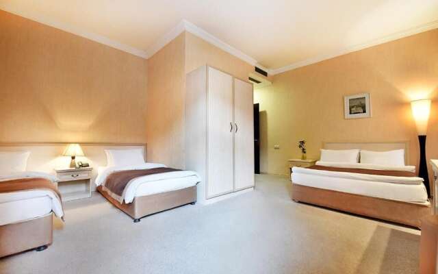 Hotel Sharden