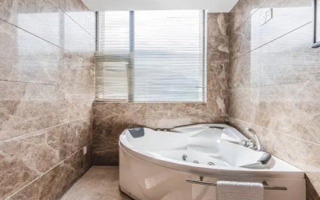 Yunhe Huangcheng International Hotel