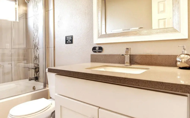 Highly Upgraded 4bd2bath Home With Private Pool