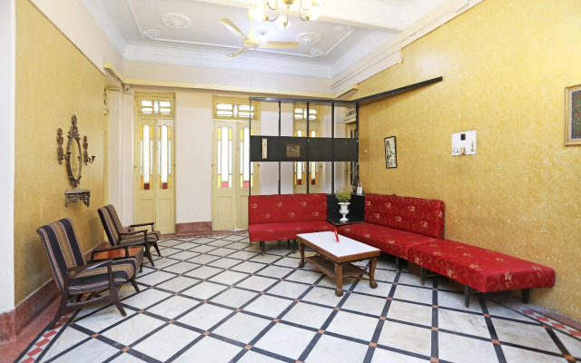 OYO 11896 Marble Palace Guest House