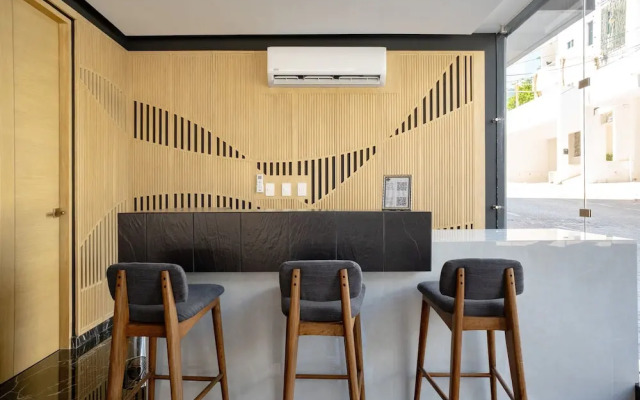 Menesse Studio 1 Bedroom Home