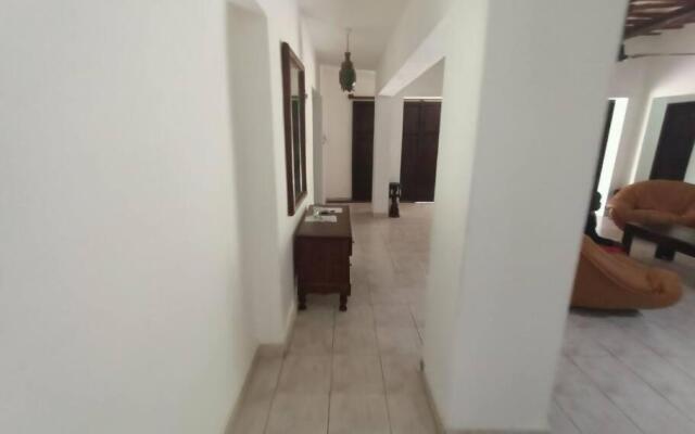 Kivulini House Diani 5 bedroom with pool