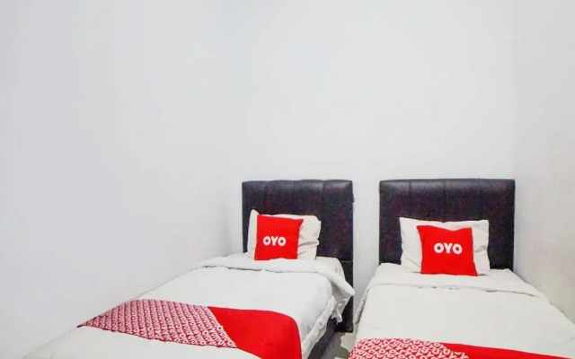 SUPER OYO 91627 Wika Wiki Homestay