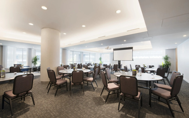 Warwick Le Crystal - Montréal