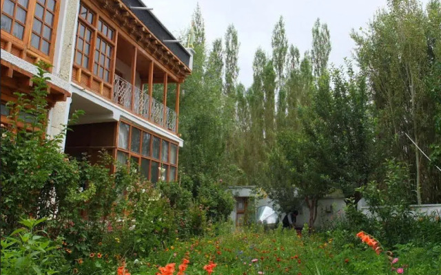 Hotel Ladakh Greens