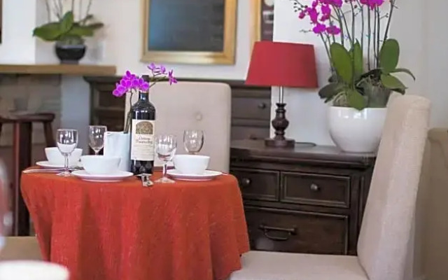 Anada Hotel Suites