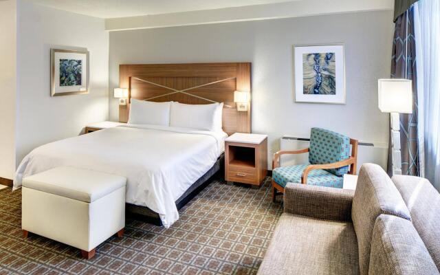 DoubleTree by Hilton Milwaukee Downtown
