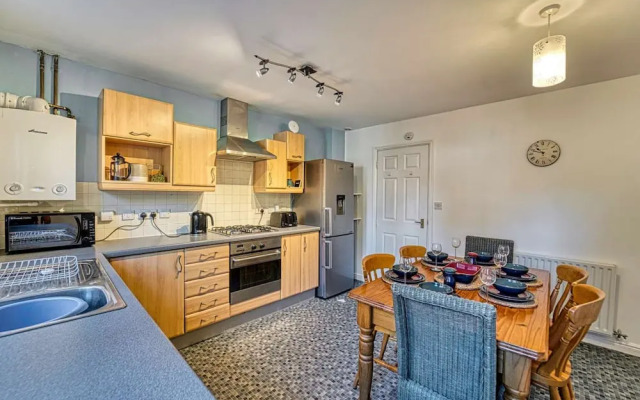 Host Stay Lion Court