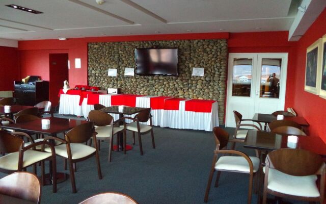 Hotel Mil 810