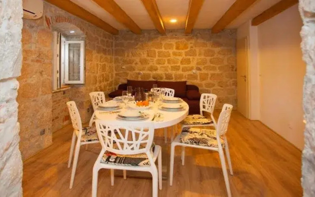 Veli Varos Apartments