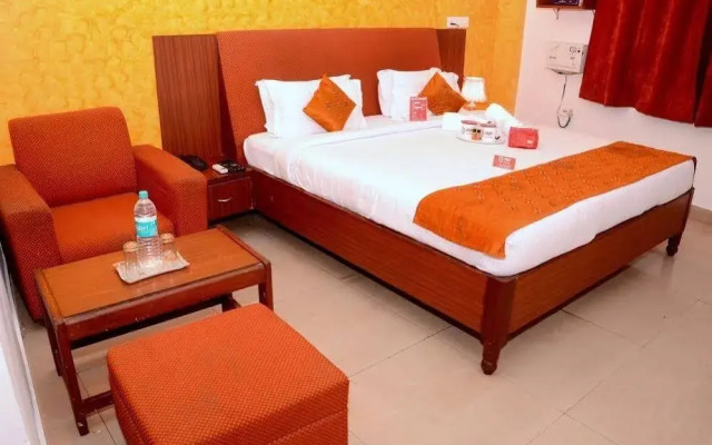 OYO 2007 Hotel Monarch Inn
