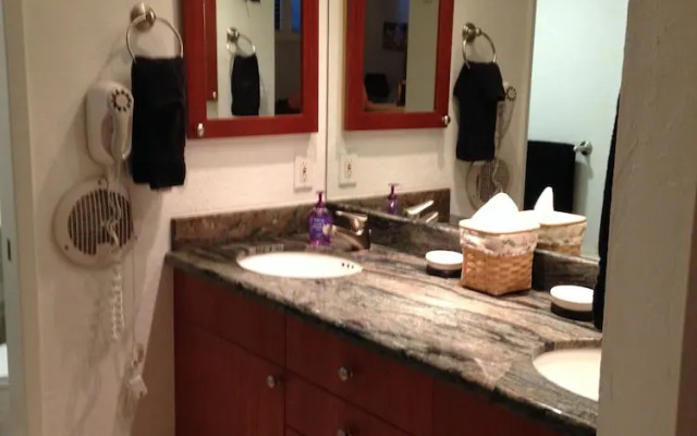 Papakea L106 - 2 Br Condo