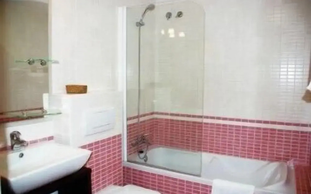 Aparthotel Arenal