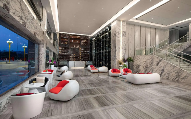 Ramada by Wyndham Mengzi Suites