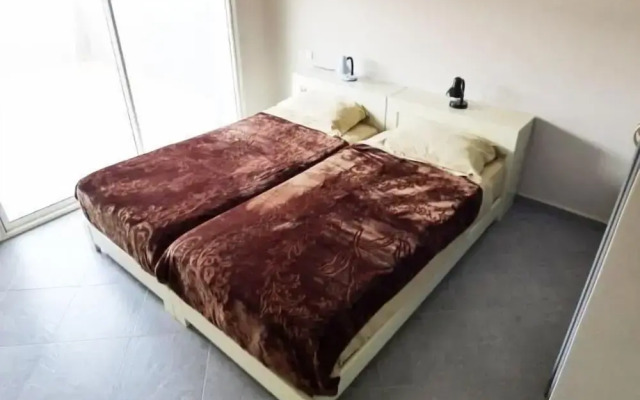 Mad Camel Villa