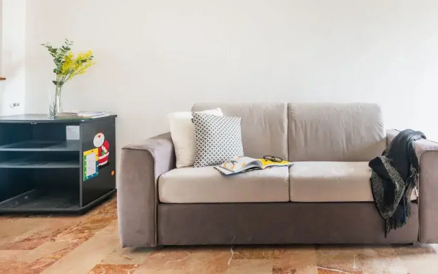 Sunny Apartment