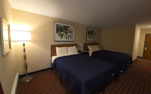 Chesaning Inn & Suites
