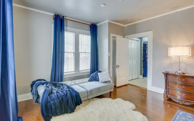 'the Pink Azalea' - Tyler Home w/ Yard + Patio!