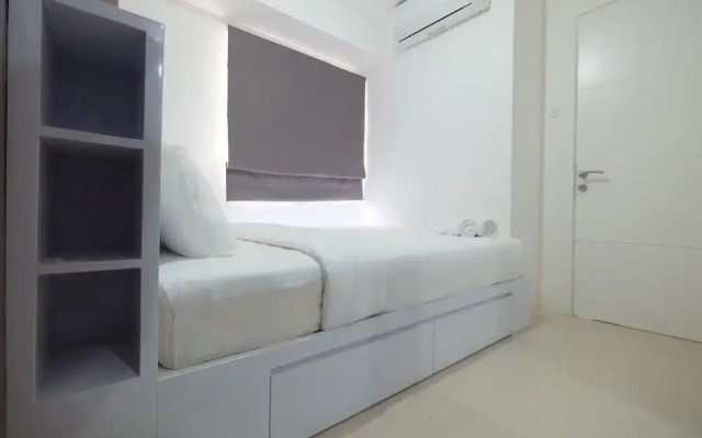 Homey Bassura City Apartment near Shopping Center