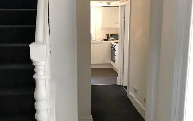 Glasgow Airport Holiday Home