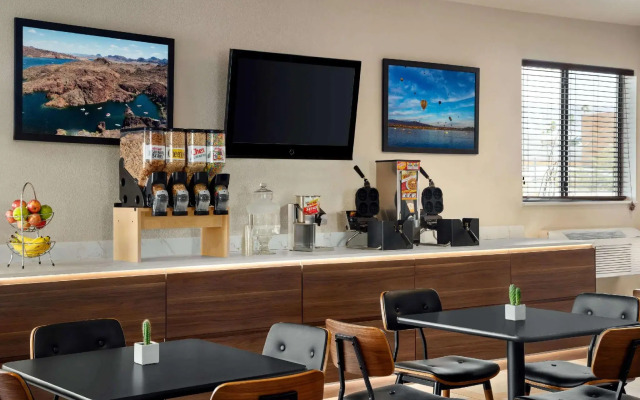 Travelodge by Wyndham Lake Havasu