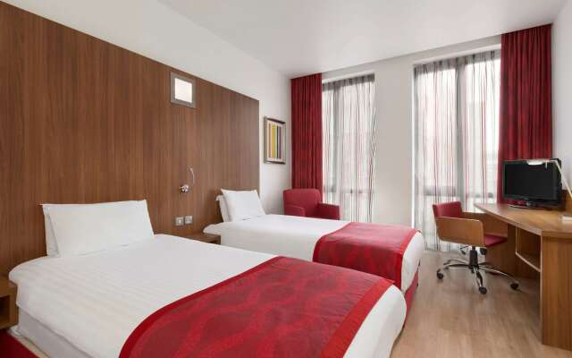 Ramada Encore by Wyndham Leicester City Centre