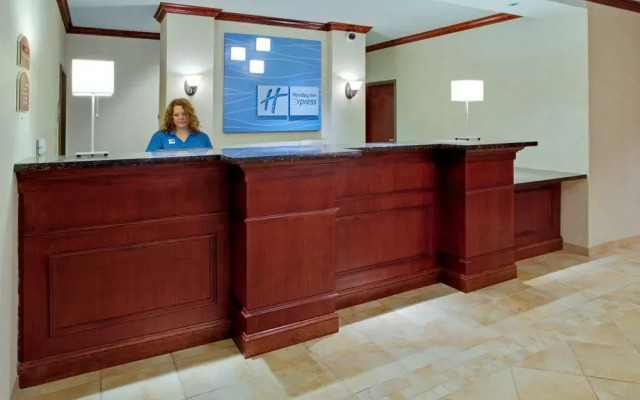 Holiday Inn Express & Suites Bethlehem Arpt-Allentown Area