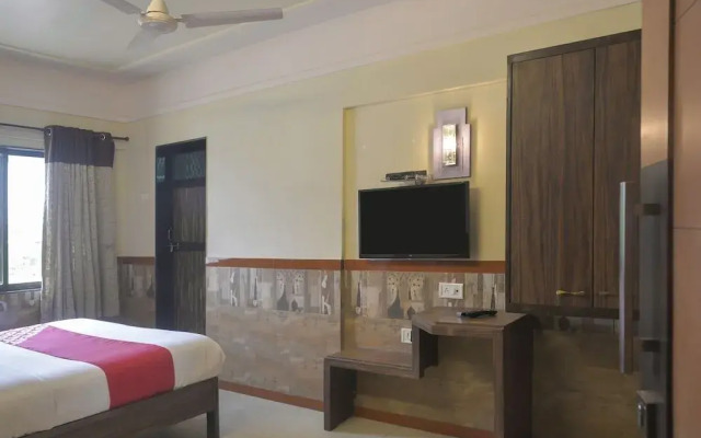 OYO 18615 Jaya Mahal