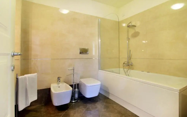 San Lorenzo Apartments