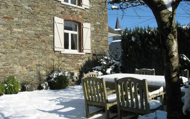 Comfy Holiday Home With Garden, Garden Furniture, Heating