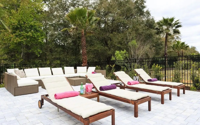 W216 - 5 Bedroom Luxury Villa Near Disney