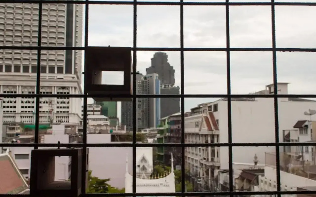 Zhelter Hostel Bangkok by ZUZU