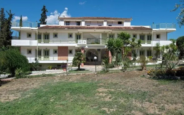 Marinos Villa